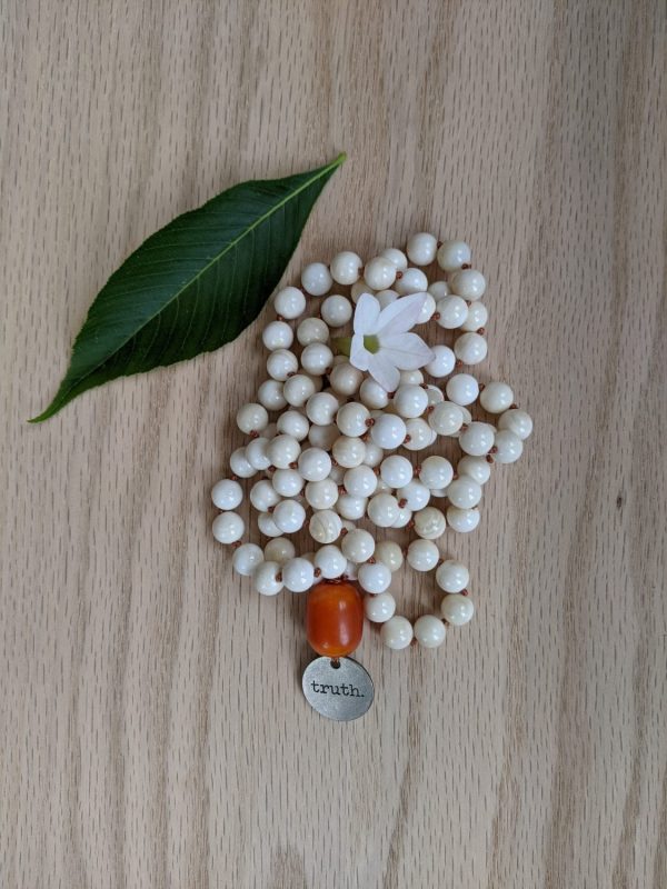 Tridacna Shell with faux Amber Mala